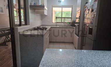 CASA EN VENTA, 4 DORMITORIOS 4 BAÑOS, COLINA