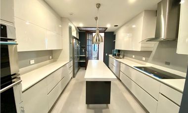 ESPECTACULAR PENT HOUSE EN EL ALTO DE LAS PALMAS