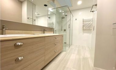 ESPECTACULAR PENT HOUSE EN EL ALTO DE LAS PALMAS