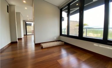 ESPECTACULAR PENT HOUSE EN EL ALTO DE LAS PALMAS