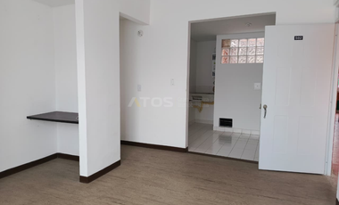 apartamento en arriendo en san francisco. Cod A6213