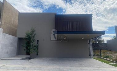 Casa en venta en Lomas del Campanario IV, Querétaro
