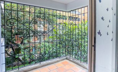 APARTAMENTO EN VENTA O RENTA OESTE EN EDIFICIO. Cod A10039