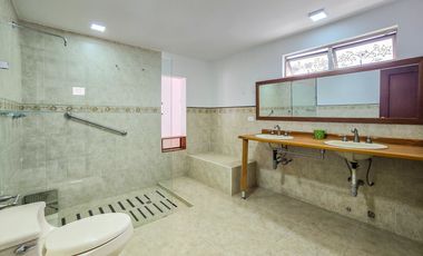 APARTAMENTO EN VENTA O RENTA OESTE EN EDIFICIO. Cod A10039