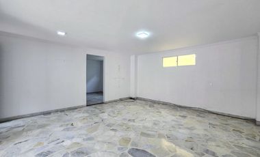 APARTAMENTO EN VENTA O RENTA OESTE EN EDIFICIO. Cod A10039