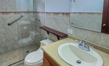 APARTAMENTO EN VENTA O RENTA OESTE EN EDIFICIO. Cod A10039
