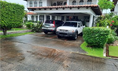 VENDO CASA LA ALAMEDA
