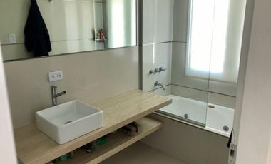 ALQUILER TEMPORARIO, NORDELTA EN EL EXCLUSIVO BARRIO DE CALETAS. DICIEMBRE, ENERO, FEBRERO Y MARZO