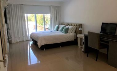 ALQUILER TEMPORARIO, NORDELTA EN EL EXCLUSIVO BARRIO DE CALETAS. DICIEMBRE, ENERO, FEBRERO Y MARZO