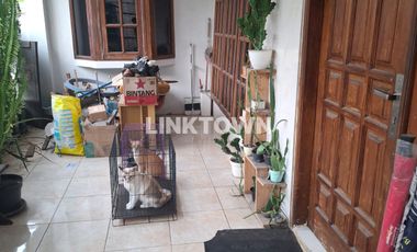 TURUN HARGA!! Paling Murah. Rumah 2 Lantai di Taman Pondok Indah Wiyung Dekat Tol Gunung Sari 2