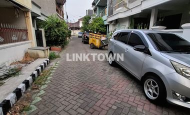 TURUN HARGA!! Paling Murah. Rumah 2 Lantai di Taman Pondok Indah Wiyung Dekat Tol Gunung Sari 2