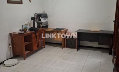 TURUN HARGA!! Paling Murah. Rumah 2 Lantai di Taman Pondok Indah Wiyung Dekat Tol Gunung Sari 2