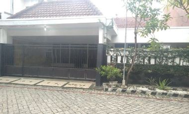 Rumah Rungkut Menanggal Furnish Strategis