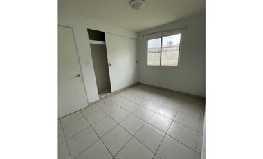 VENDO EXCELENTE Y AMPLIA VIVIENDA EN ARRAIJAN PLAYA DORADA LAS OLAS 3R