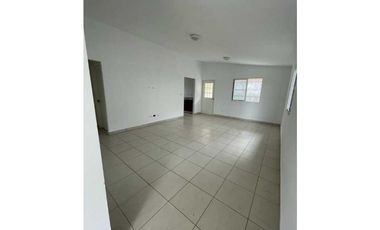 VENDO EXCELENTE Y AMPLIA VIVIENDA EN ARRAIJAN PLAYA DORADA LAS OLAS 3R