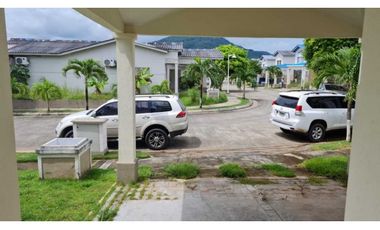 VENDO EXCELENTE Y AMPLIA VIVIENDA EN ARRAIJAN PLAYA DORADA LAS OLAS 3R