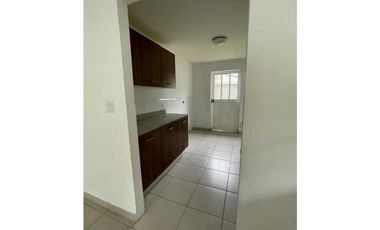 VENDO EXCELENTE Y AMPLIA VIVIENDA EN ARRAIJAN PLAYA DORADA LAS OLAS 3R