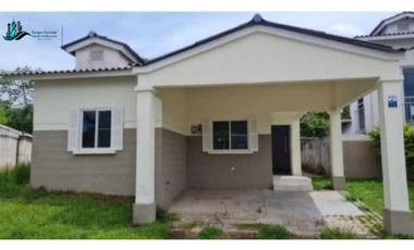 VENDO EXCELENTE Y AMPLIA VIVIENDA EN ARRAIJAN PLAYA DORADA LAS OLAS 3R