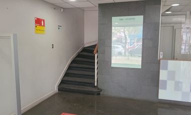 Gran Local Comercial en centro de Viña del mar, bancos, universidades.-
