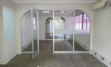Gran Local Comercial en centro de Viña del mar, bancos, universidades.-