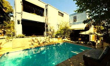 Se arrienda casa, Sector Los Domínicos, Las Condes