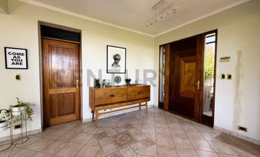 Se arrienda casa, Sector Los Domínicos, Las Condes