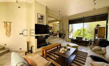 Se arrienda casa, Sector Los Domínicos, Las Condes