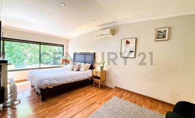 Se arrienda casa, Sector Los Domínicos, Las Condes