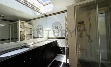 Se arrienda casa, Sector Los Domínicos, Las Condes