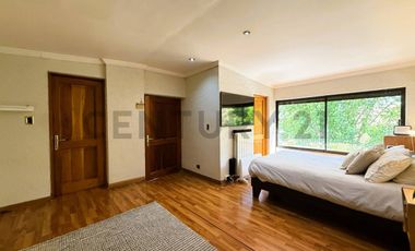 Se arrienda casa, Sector Los Domínicos, Las Condes