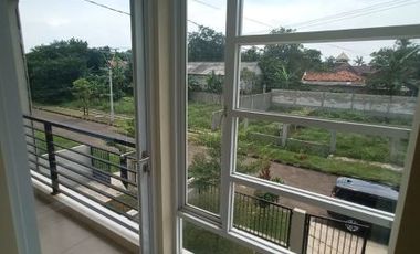 Townhouse ada Siaphuni 12 unit dkt Kotawisata Cibubur