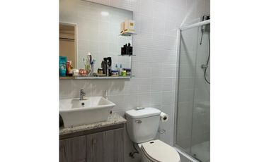 ALQUILO ESPECTACULAR casa Amueblada en Clayton.