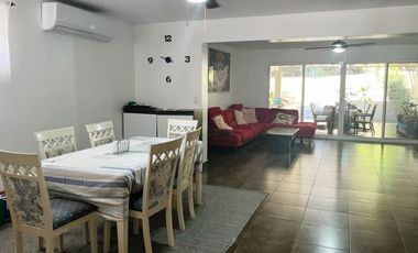 ALQUILO ESPECTACULAR casa Amueblada en Clayton.