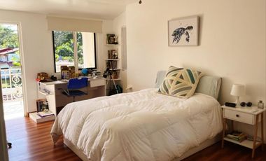 ALQUILO ESPECTACULAR casa Amueblada en Clayton.