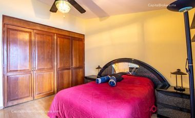 Casa en Venta en Bugambilias cerca centro comercial zona sur