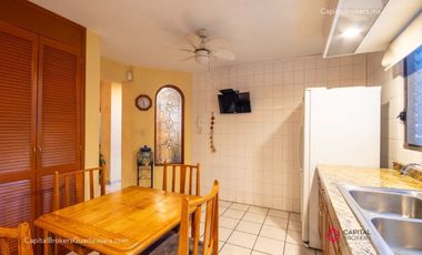 Casa en Venta en Bugambilias cerca centro comercial zona sur