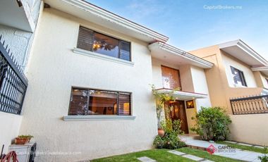 Casa en Venta en Bugambilias cerca centro comercial zona sur