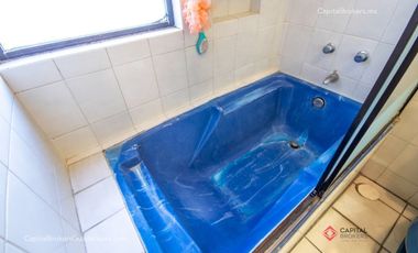 Casa en Venta en Bugambilias cerca centro comercial zona sur