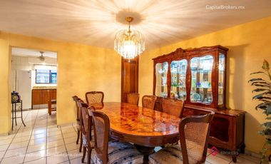 Casa en Venta en Bugambilias cerca centro comercial zona sur