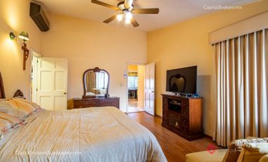 Casa en Venta en Bugambilias cerca centro comercial zona sur