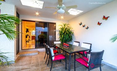 Casa en Venta en Bugambilias cerca centro comercial zona sur