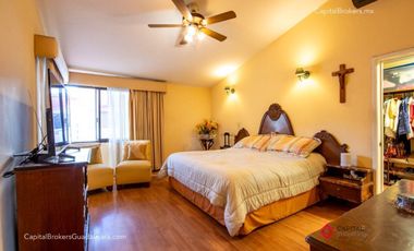 Casa en Venta en Bugambilias cerca centro comercial zona sur