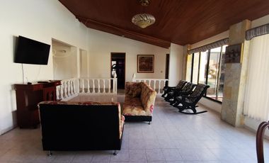 Se vende hermosa quinta en chinauta se permuta hasta un 40%