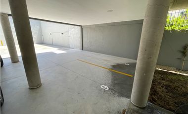 Ph de 2 ambientes con cochera semicubierta. A estrenar. Zona San José.