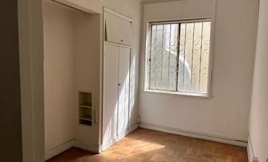 Oficina en Venta en Huerfanos con paseo ahumada