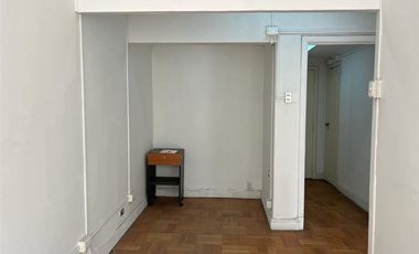 Oficina en Venta en Huerfanos con paseo ahumada