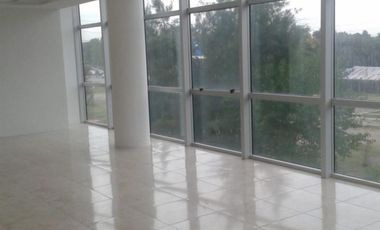 Excelente Oficina en alquiler - Amaneceres Office (Canning)