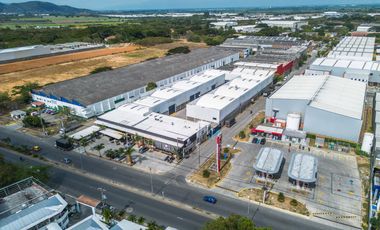 local en arriendo en yumbo. Cod A6748890