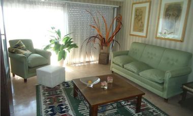Piso 4 ambientes con dependencia Zona: Microcentro