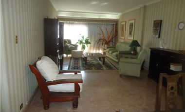 Piso 4 ambientes con dependencia Zona: Microcentro